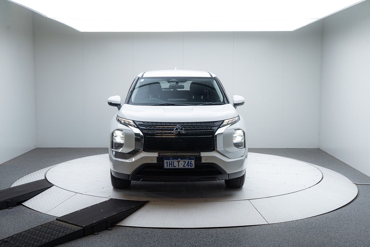 2021 Mitsubishi Outlander ES ZM