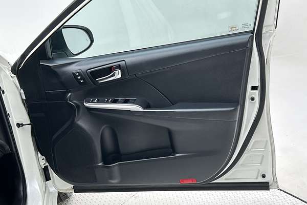 2016 Toyota Camry Atara SL ASV50R thumb-18