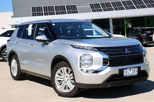 2022 Mitsubishi Outlander ES ZM