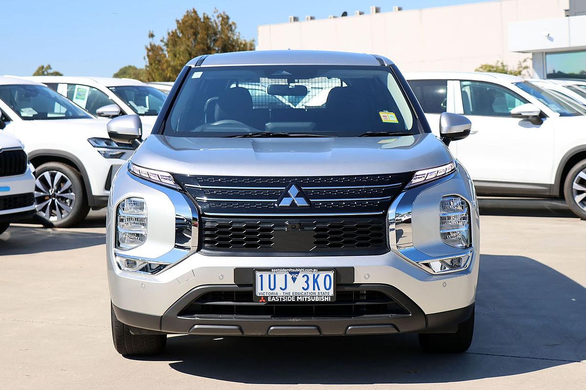 2022 Mitsubishi Outlander ES ZM