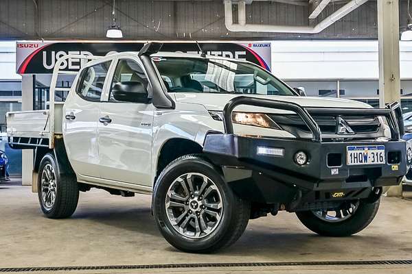 2022 Mitsubishi Triton GLX MR 4X4