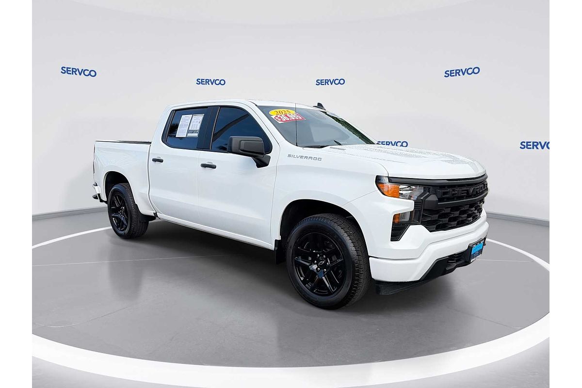 2025 Chevrolet Silverado Custom