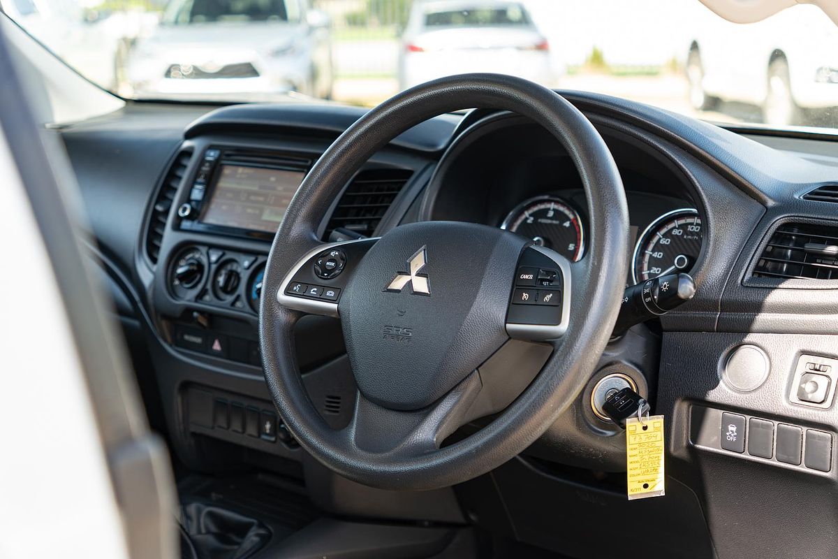 2020 Mitsubishi Triton GLX MR 4X4