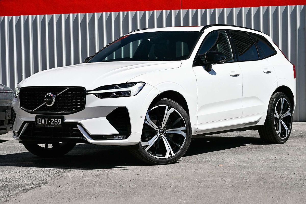 2022 Volvo XC60 B6 R-Design