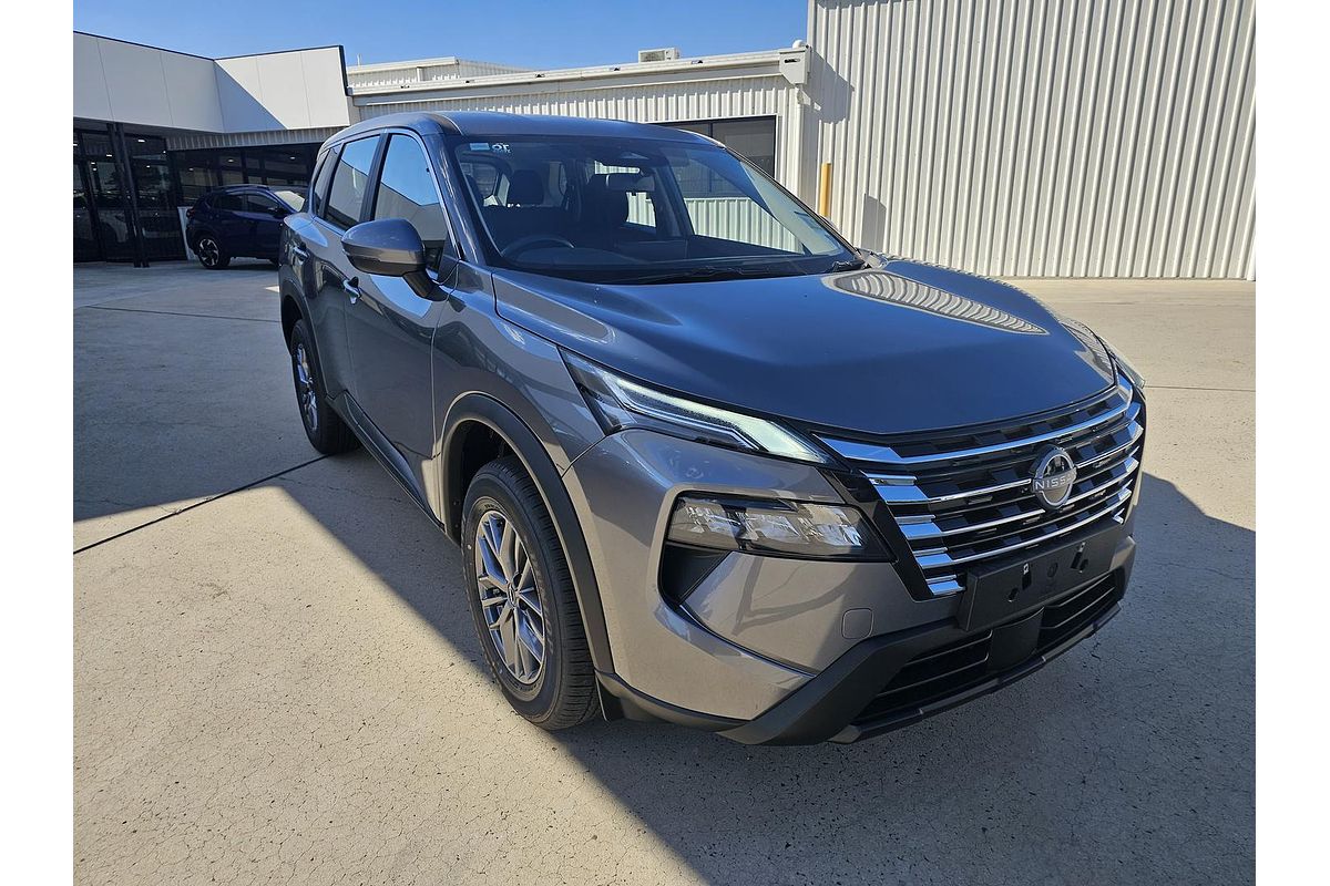 2026 Nissan X-TRAIL ST T33