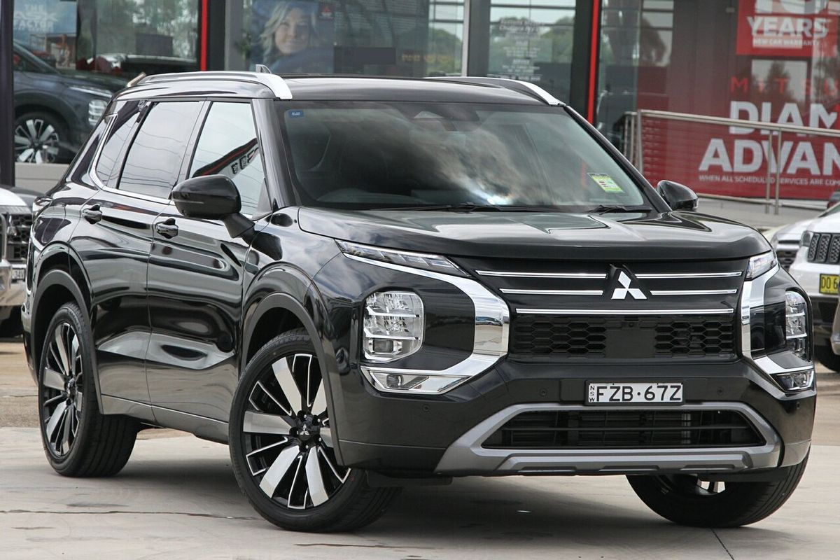 2025 Mitsubishi Outlander Exceed ZM