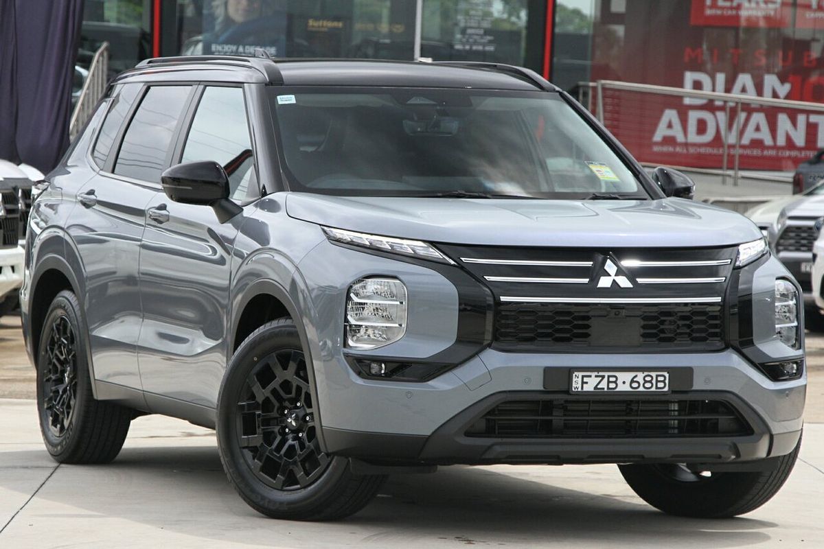 2025 Mitsubishi Outlander LS ZM