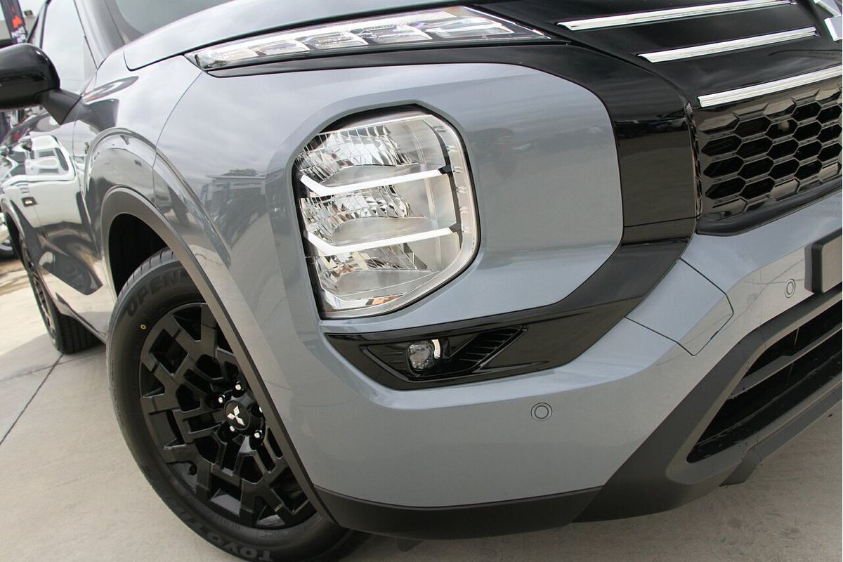 2025 Mitsubishi Outlander LS ZM