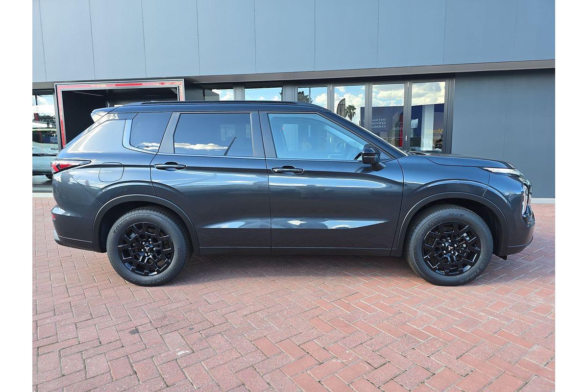 2025 Mitsubishi Outlander LS ZM