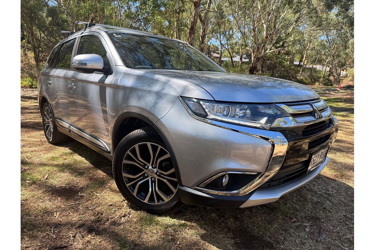 2017 Mitsubishi Outlander LS Safety Pack ZK