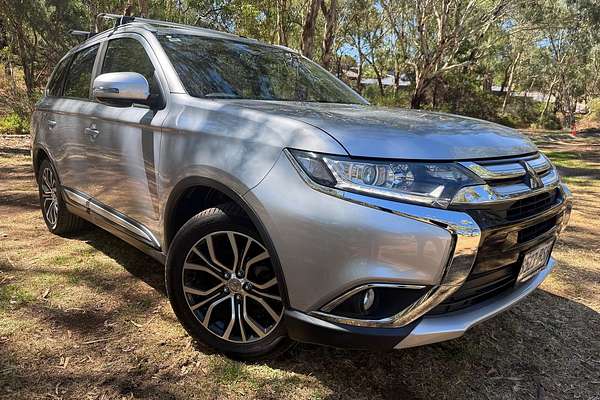 2017 Mitsubishi Outlander LS Safety Pack ZK