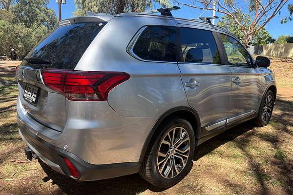 2017 Mitsubishi Outlander LS Safety Pack ZK thumb-7