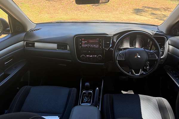 2017 Mitsubishi Outlander LS Safety Pack ZK thumb-13