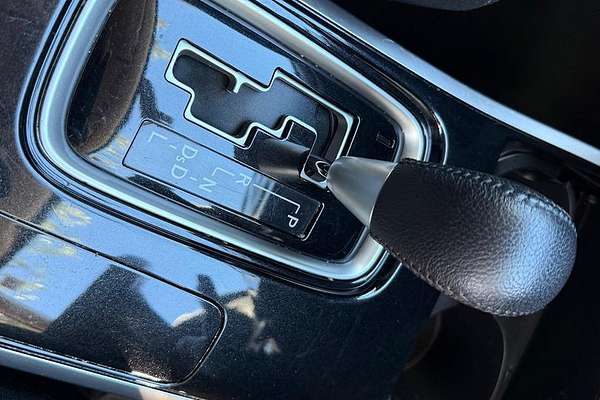 2017 Mitsubishi Outlander LS Safety Pack ZK thumb-21