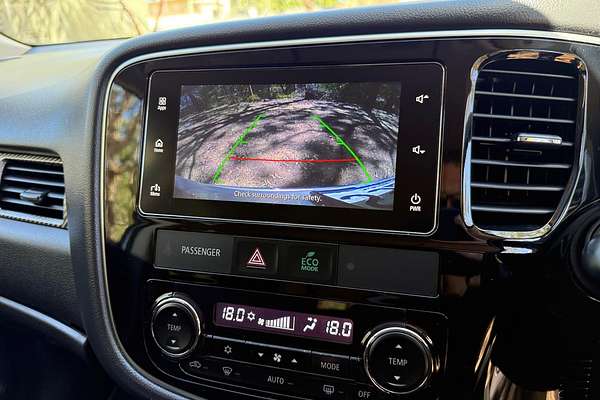 2017 Mitsubishi Outlander LS Safety Pack ZK thumb-23