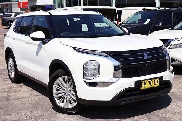 2024 Mitsubishi Outlander ES ZM