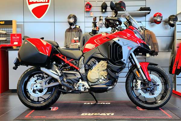 2026 Ducati MULTISTRADA V4S TRAVEL & RADAR