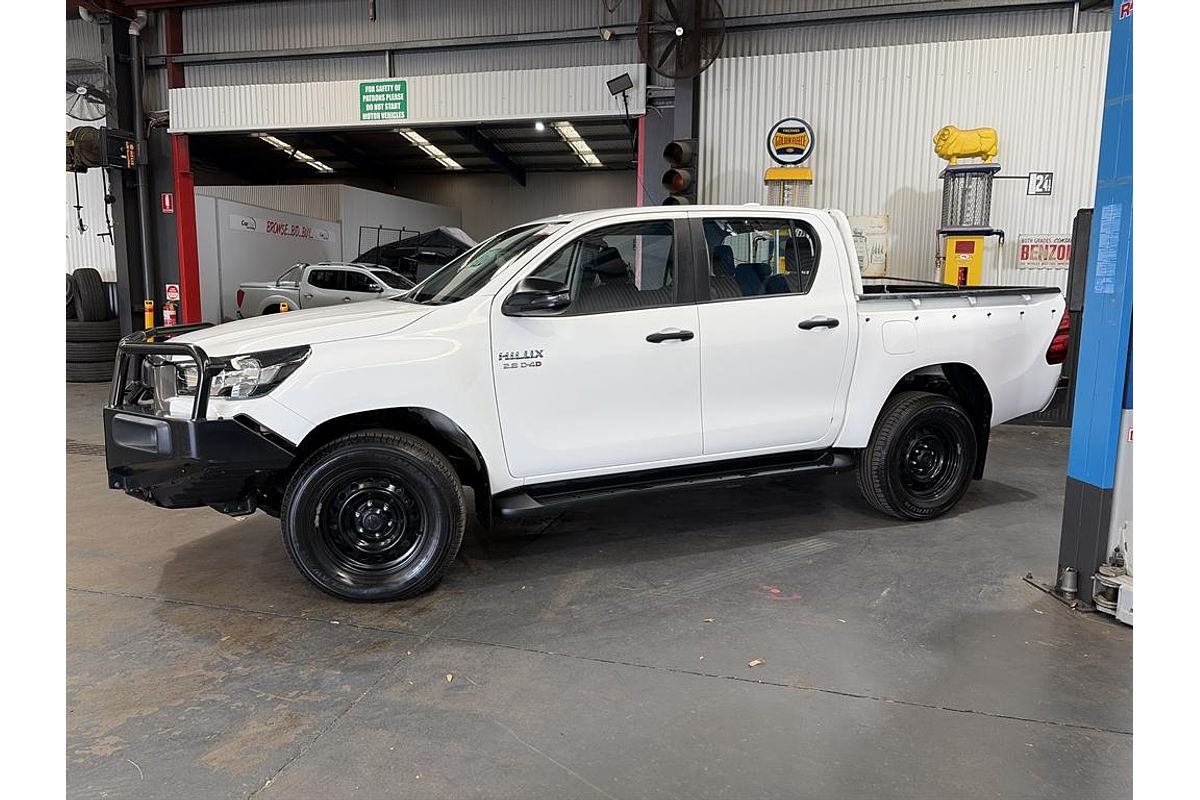 2021 Toyota Hilux SR (4x4) GUN126R 4X4