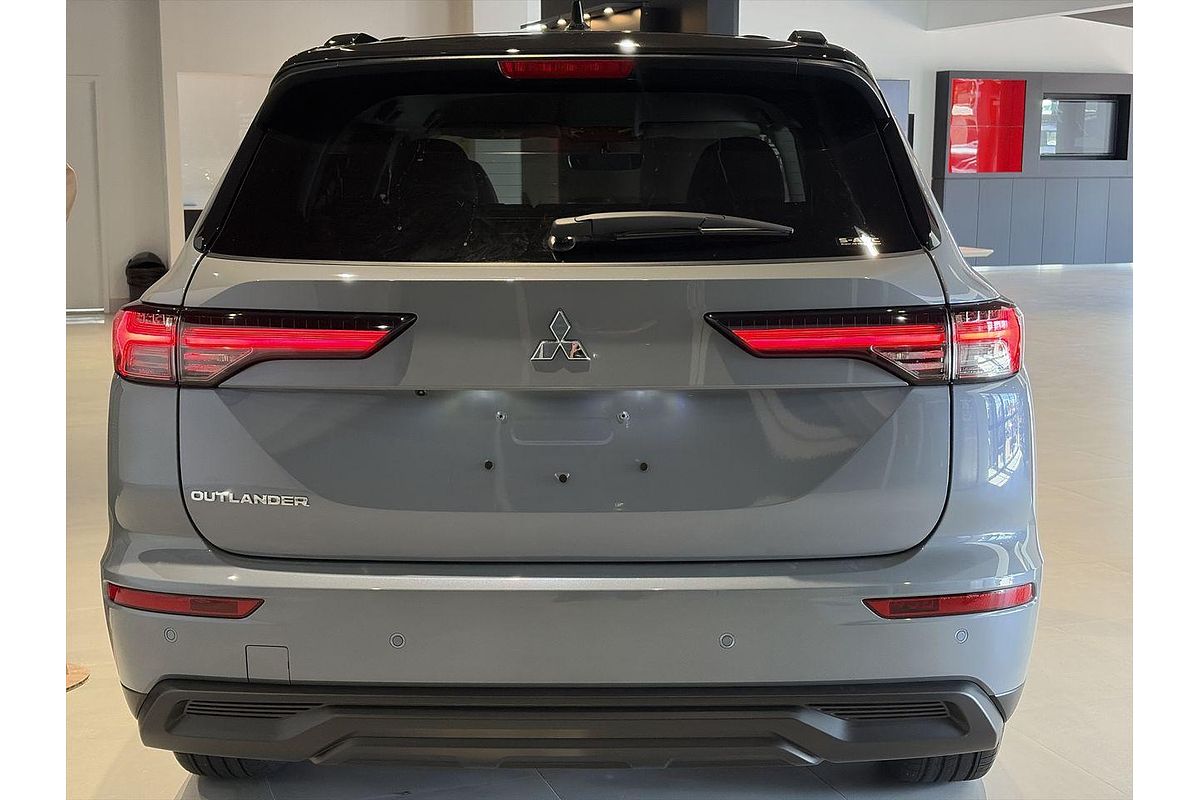 2025 Mitsubishi Outlander LS ZM