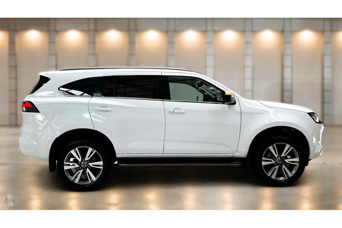 2023 Isuzu MU-X LS-T