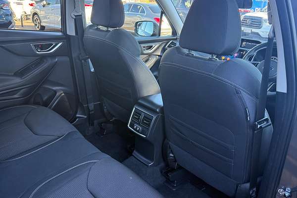 2024 Subaru Forester 2.5i S5 thumb-9