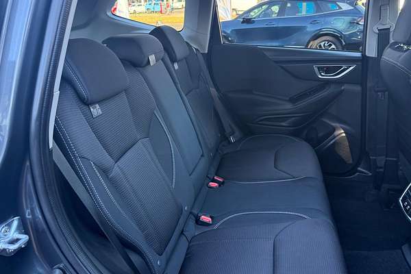 2024 Subaru Forester 2.5i S5 thumb-10