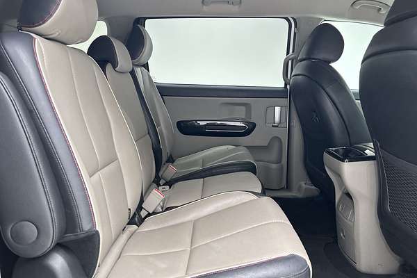2018 Kia Carnival SLi YP thumb-11