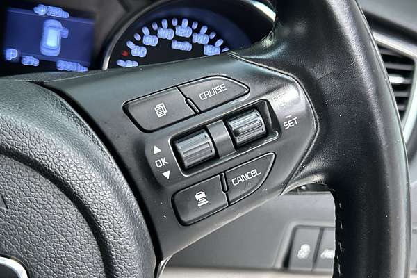 2018 Kia Carnival SLi YP thumb-17