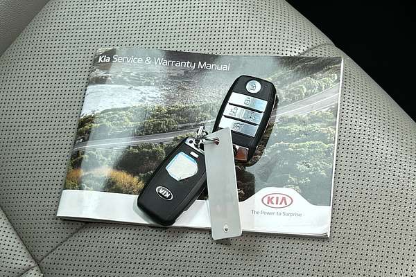 2018 Kia Carnival SLi YP thumb-22