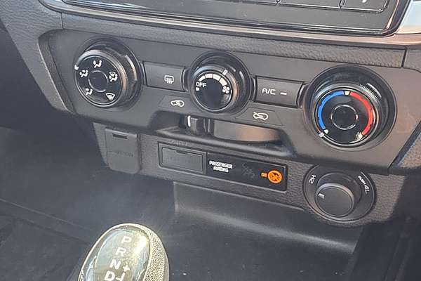 2021 Isuzu D-MAX LS-M 4X4 thumb-8