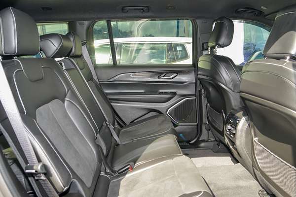 2022 Jeep Grand Cherokee L Night Eagle WL thumb-8