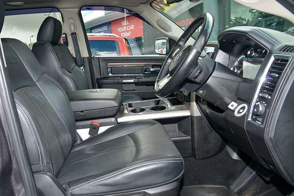 2019 RAM 1500 Laramie DS 4X4 SWB thumb-9