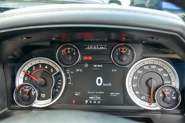 2019 RAM 1500 Laramie DS 4X4 SWB thumb-11