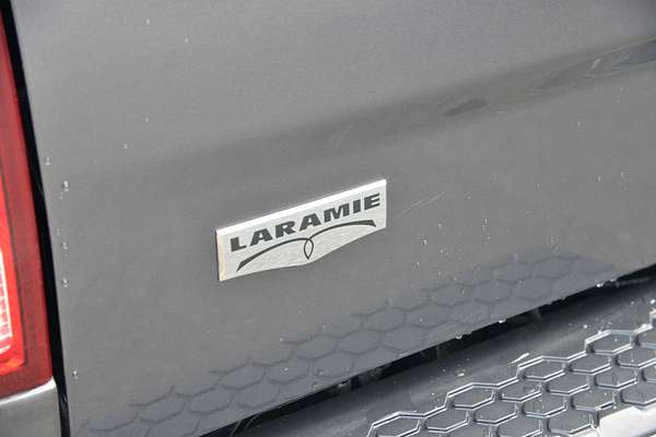 2019 RAM 1500 Laramie DS 4X4 SWB thumb-19