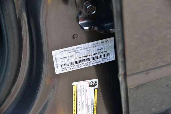 2019 RAM 1500 Laramie DS 4X4 SWB thumb-20