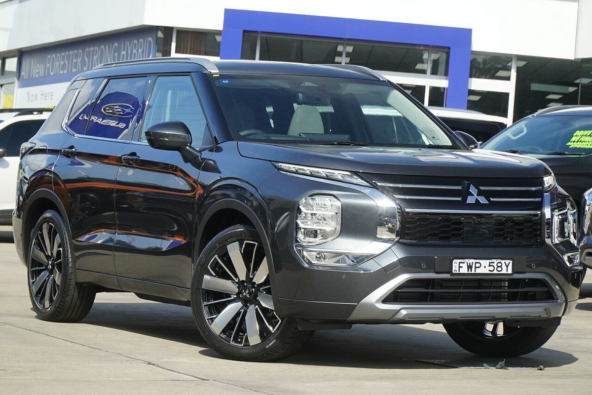 2025 Mitsubishi Outlander Exceed ZM