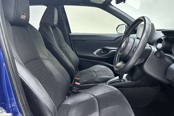 2022 Toyota Yaris Cross GR Sport MXPJ10R thumb-12