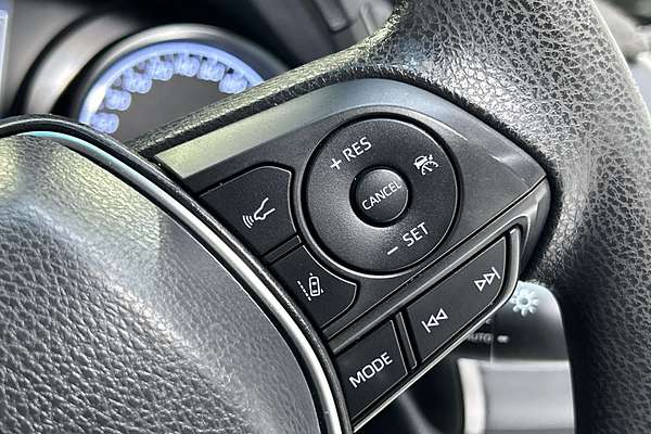 2020 Toyota Camry Ascent ASV70R thumb-15