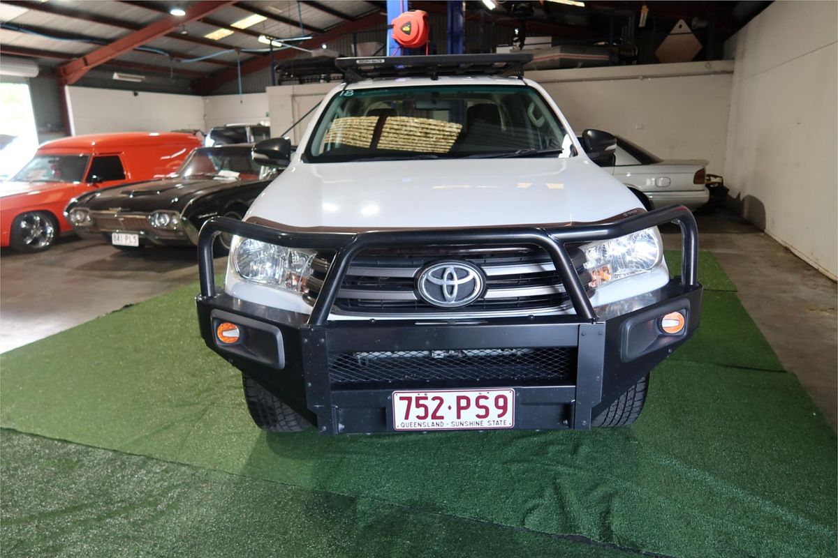 2017 Toyota Hilux SR GUN126R 4X4
