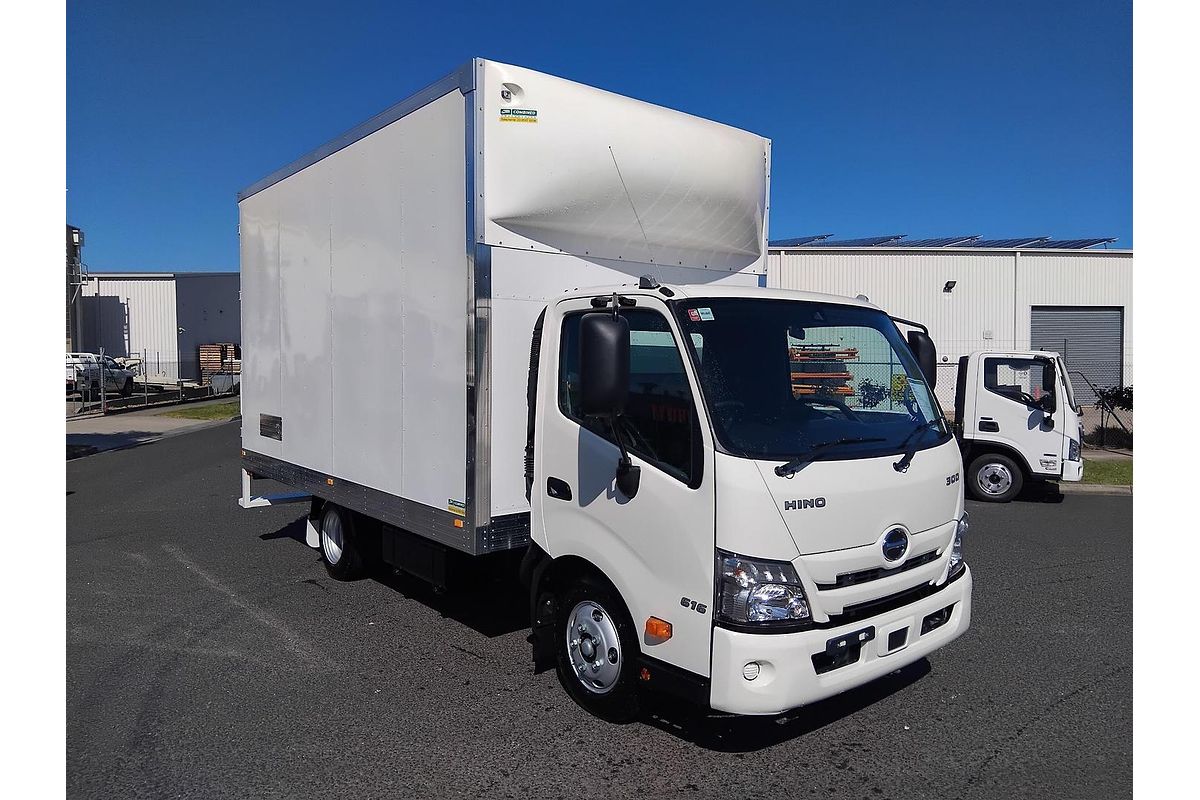 2025 Hino 616 - 300 Series