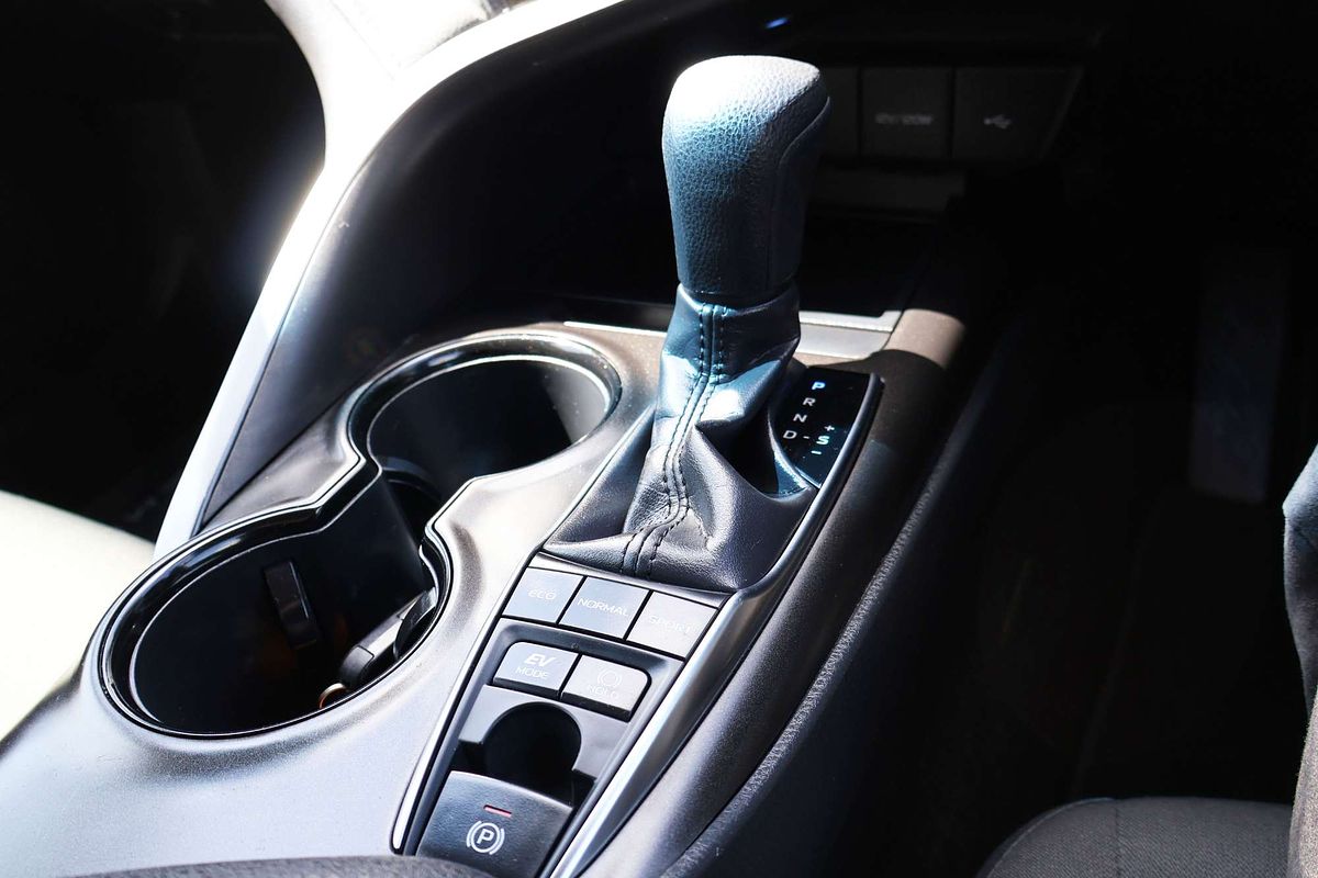 2024 Toyota Camry Ascent AXVH70R