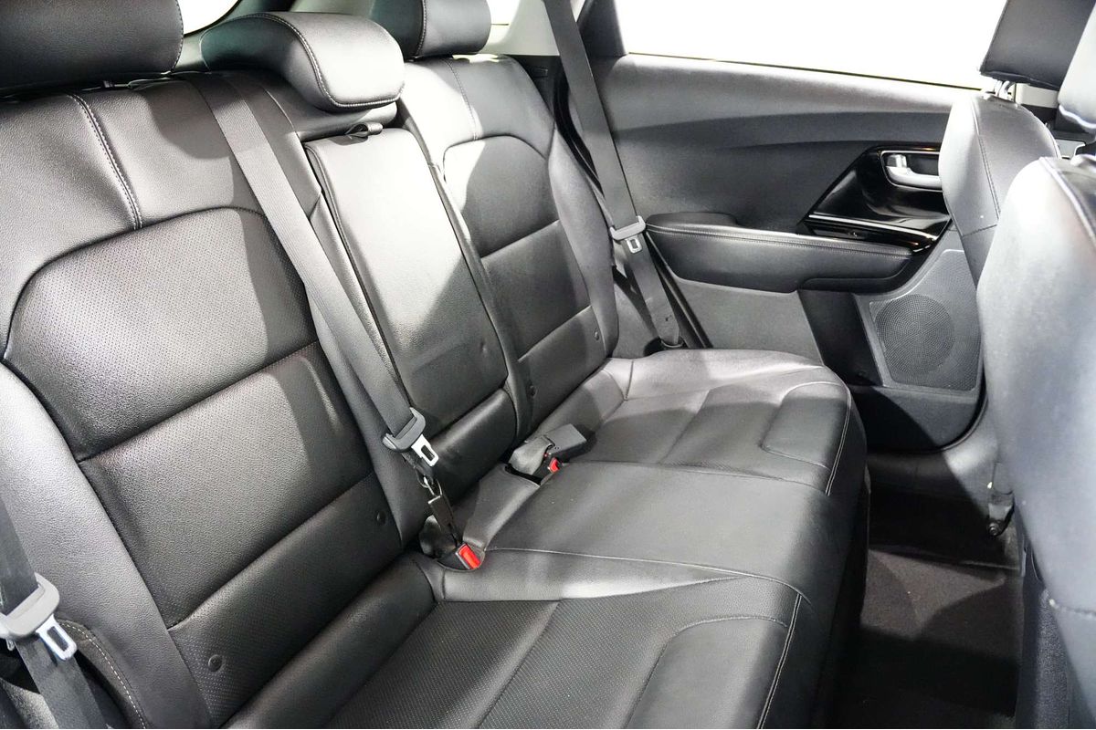 2021 Kia Niro Hybrid Sport DE