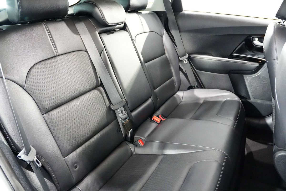 2021 Kia Niro Hybrid Sport DE