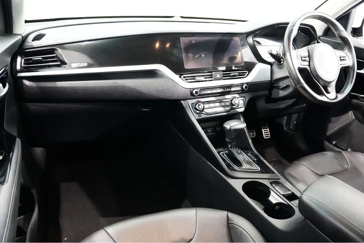 2021 Kia Niro Hybrid Sport DE