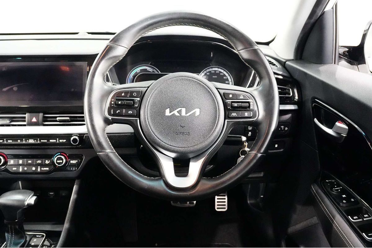 2021 Kia Niro Hybrid Sport DE