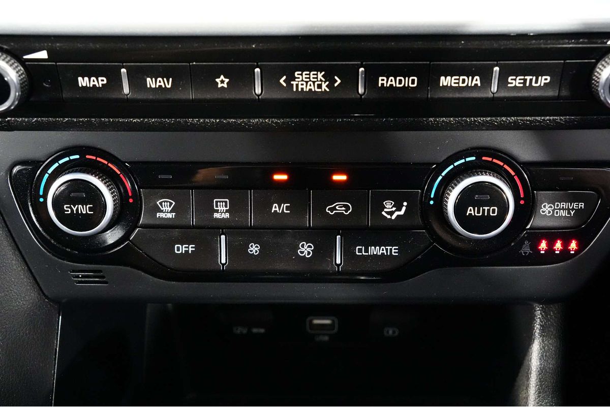 2021 Kia Niro Hybrid Sport DE