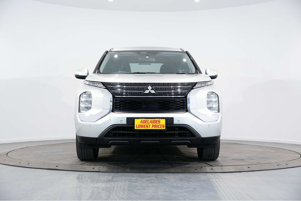 2022 Mitsubishi Outlander ES ZM