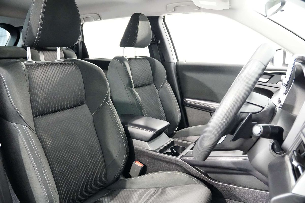 2022 Mitsubishi Outlander ES ZM