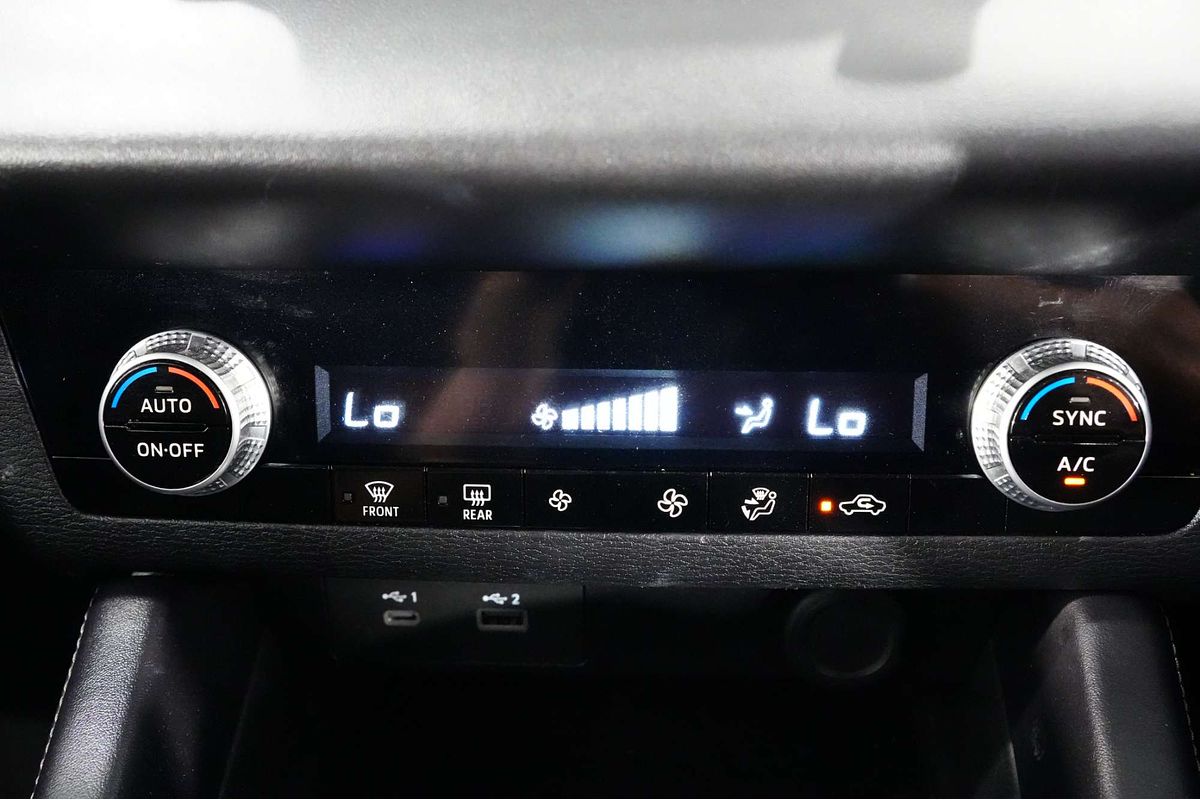 2022 Mitsubishi Outlander ES ZM