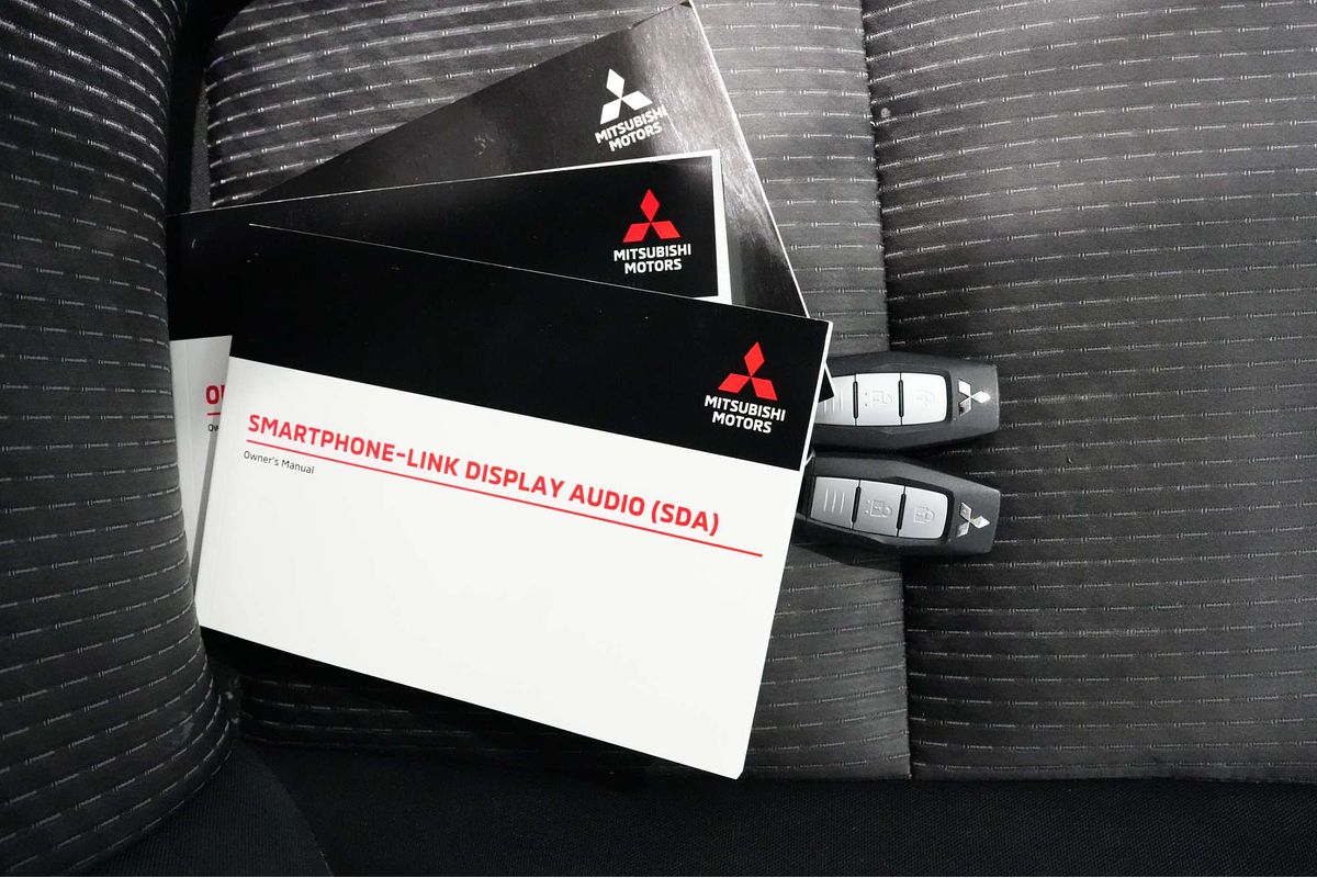 2022 Mitsubishi Outlander ES ZM